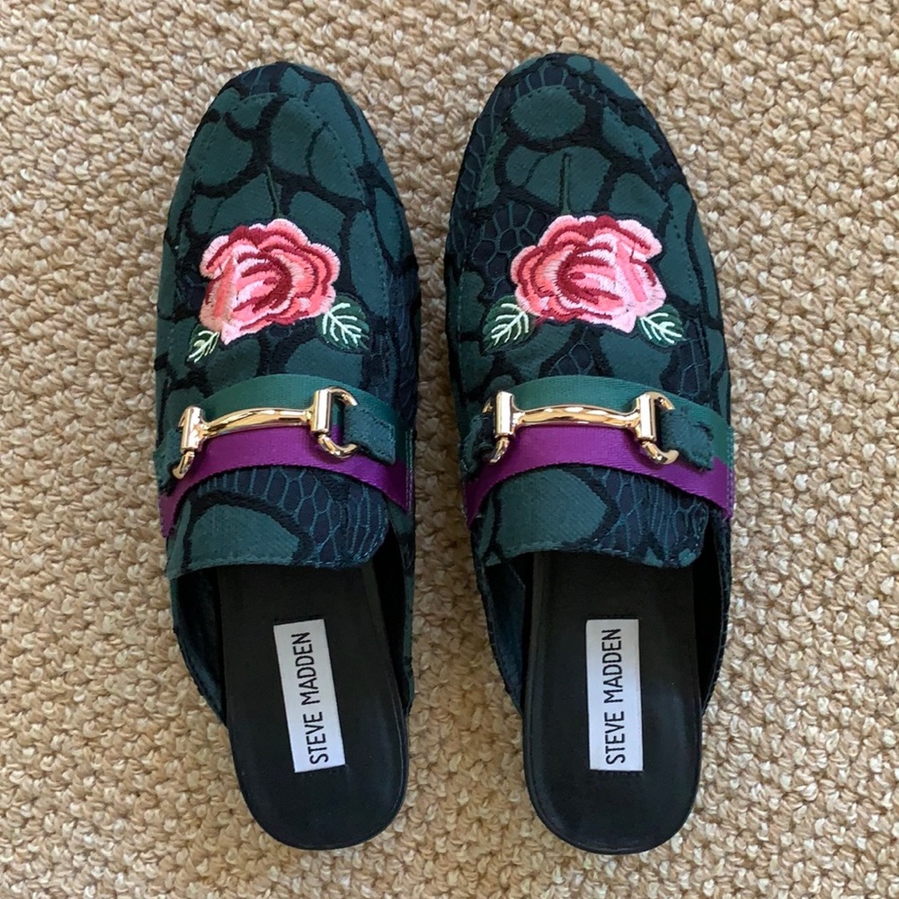 Steve Madden Slides. Size 8. Black With Green Wit… - image 1